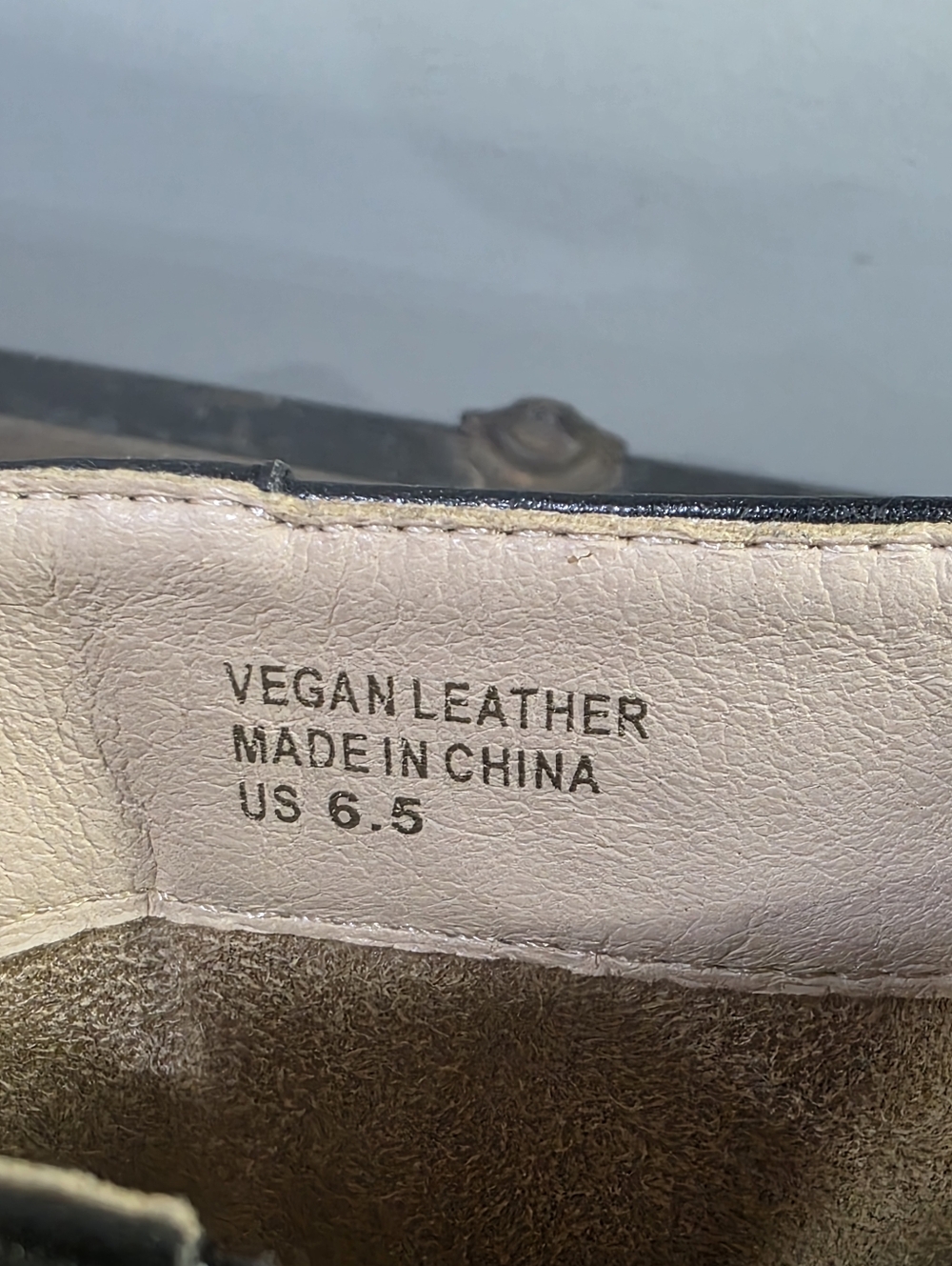 Oasis Society Audrie Star Studded Western Side Zip Vegan Leather Booties. 6.5 - Picture 6 of 12